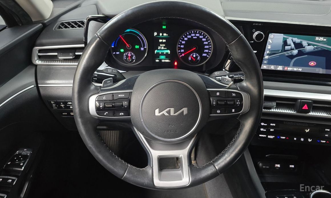 2022 Kia K5 III Prestige с пробегом 131 405 км