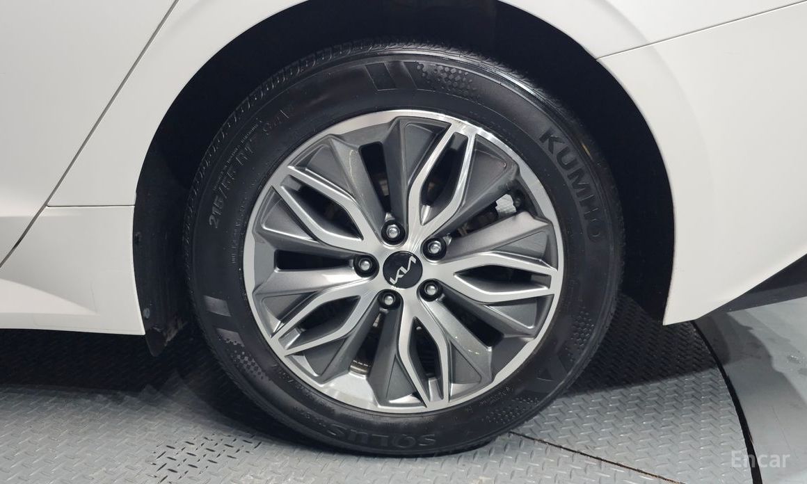 2022 Kia K5 III Prestige с пробегом 97 239 км