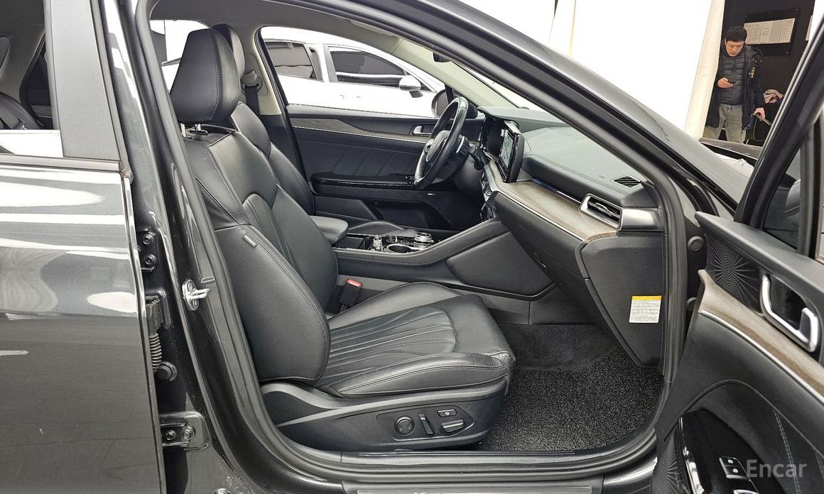 2022 Kia K5 III Signature с пробегом 70 409 км