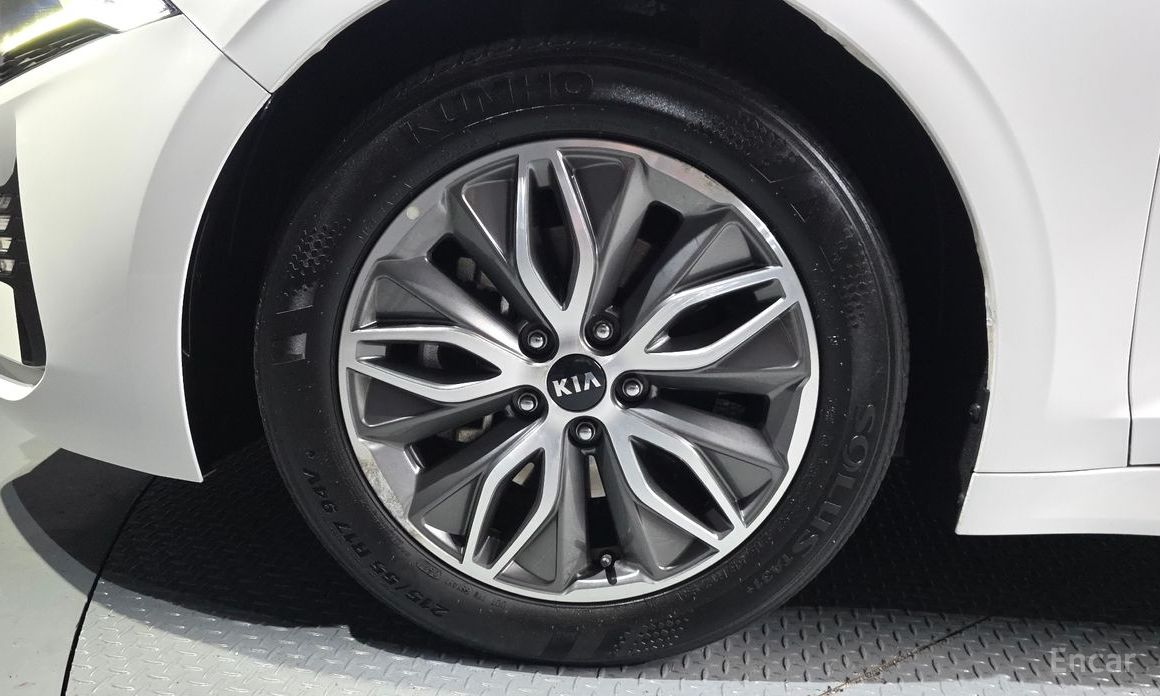 2021 Kia K5 III Prestige с пробегом 61 715 км