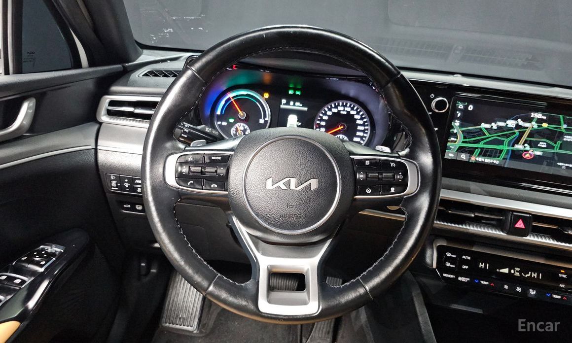 2022 Kia K5 III Prestige с пробегом 97 239 км