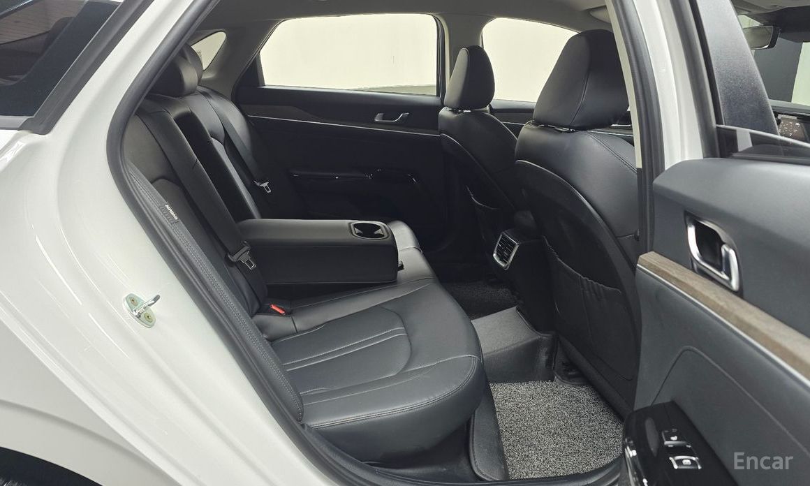 2021 Kia K5 III Noblesse с пробегом 124 533 км