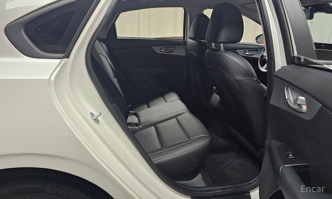 2022 Kia K3 II Рестайлинг 1.6 Trendy с пробегом 72 251 км