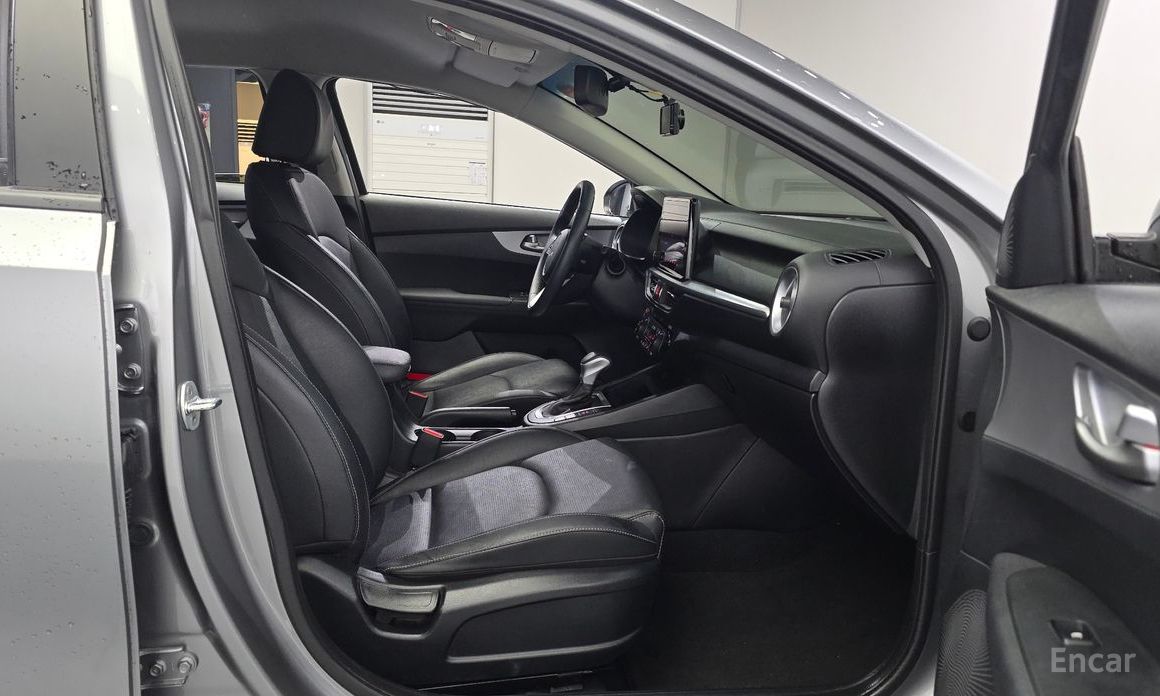 2022 Kia K3 II Рестайлинг 1.6 Prestige с пробегом 75 392 км