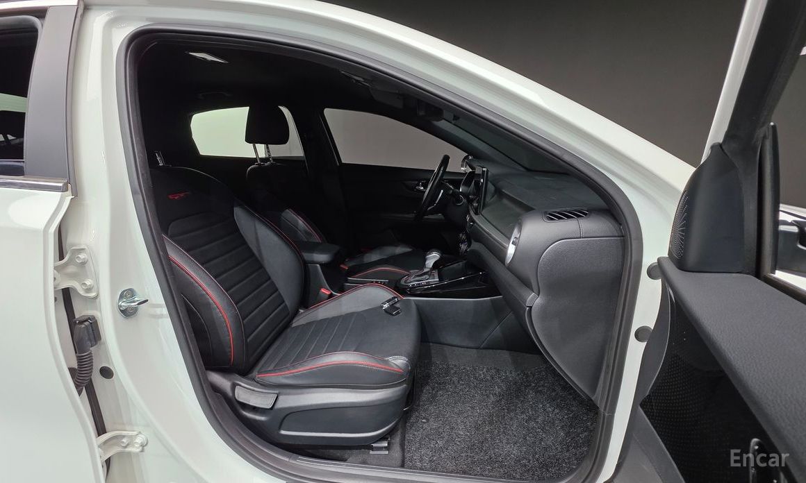2021 Kia K3 II Рестайлинг 1.6 Turbo GT 5Door Signature с пробегом 100 438 км