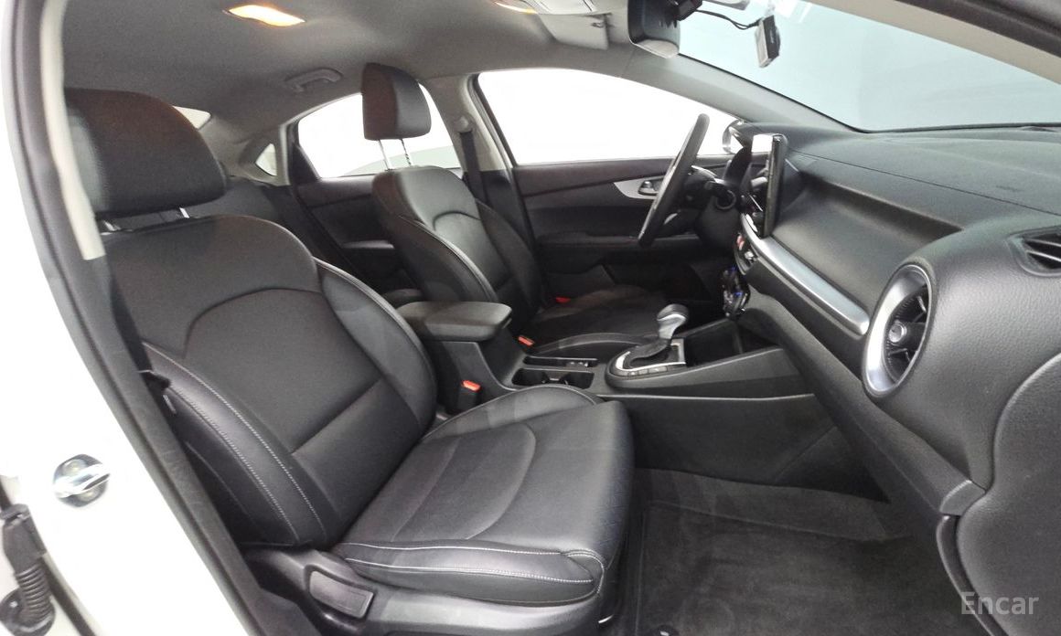 2021 Kia K3 II Рестайлинг 1.6 Trendy с пробегом 75 708 км
