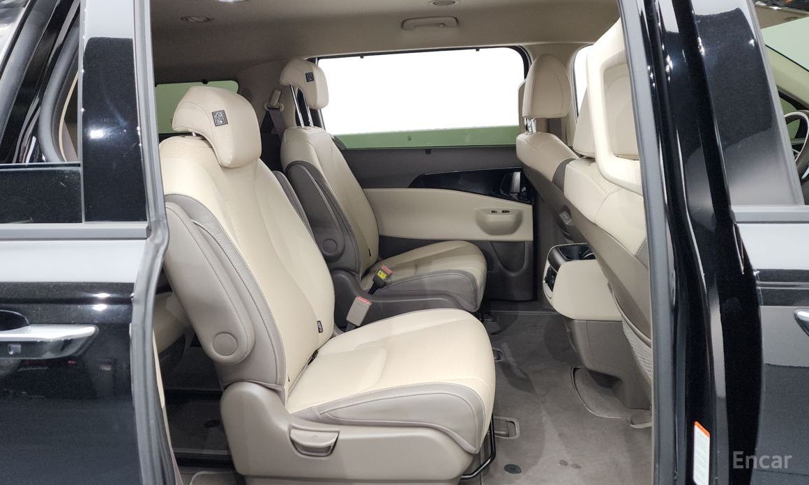 2024 Kia Carnival IV Рестайлинг 9-Seater Signature с пробегом 64 862 км