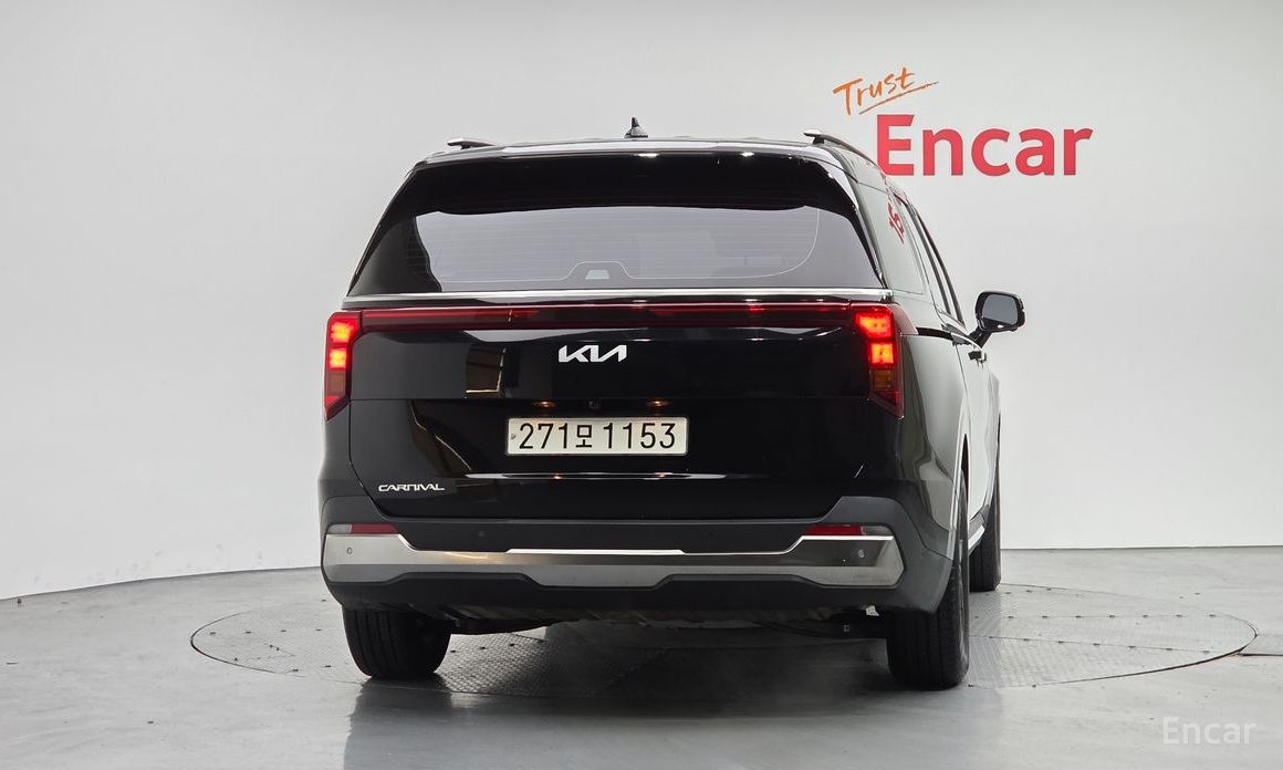 2024 Kia Carnival IV Рестайлинг 9-Seater Signature с пробегом 41 698 км