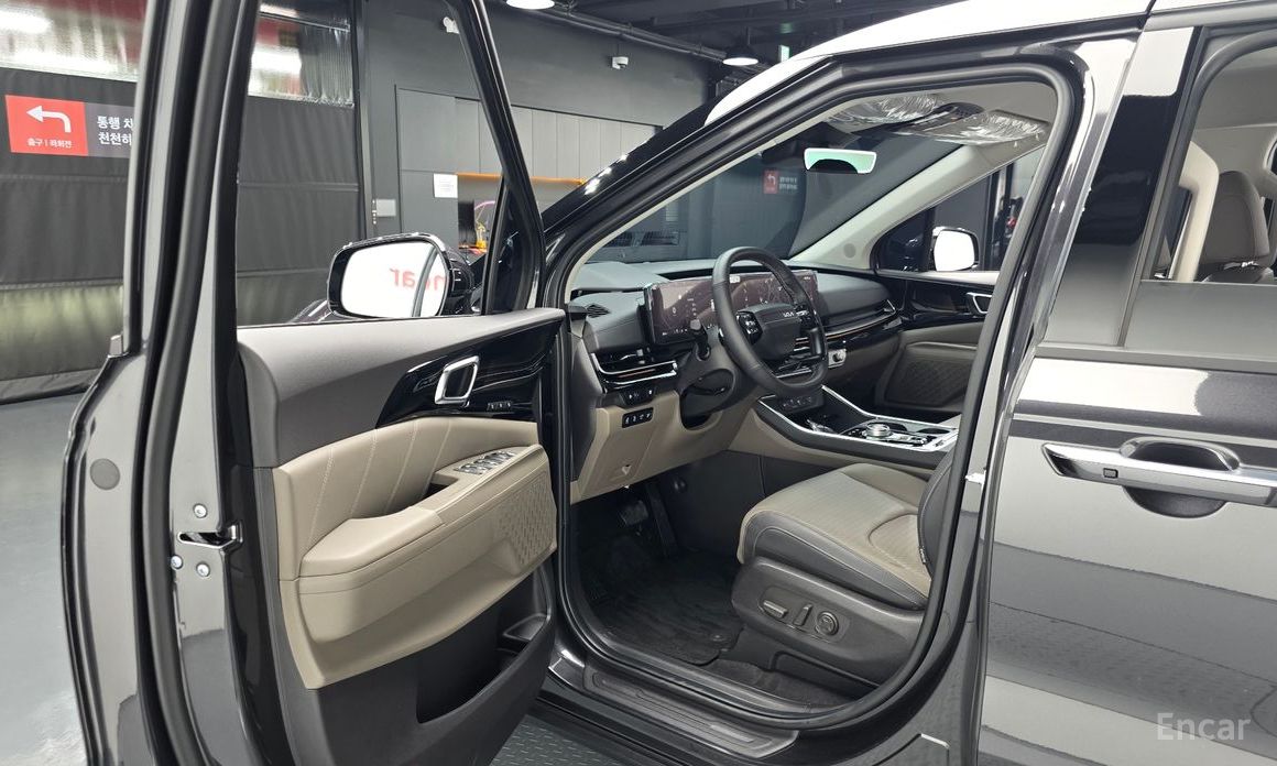 2025 Kia Carnival IV Рестайлинг 9-Seater Signature с пробегом 4 308 км