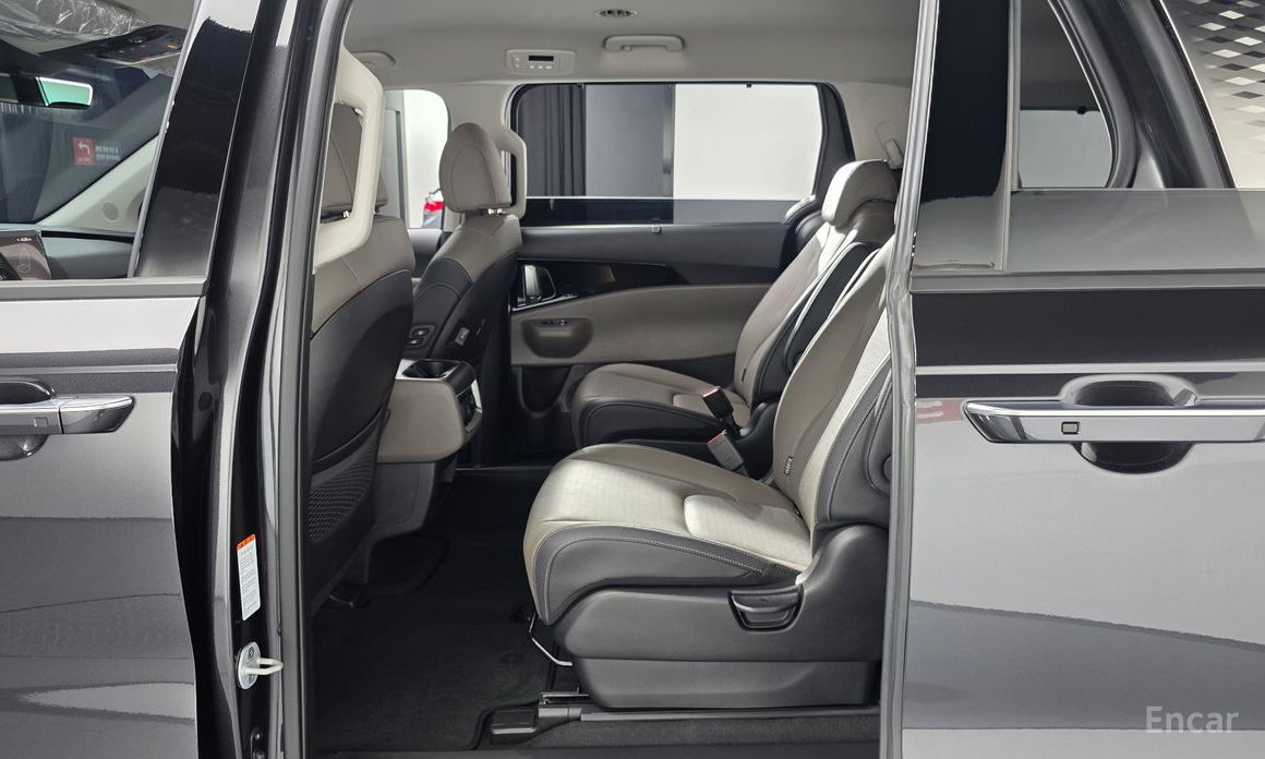 2025 Kia Carnival IV Рестайлинг 9-Seater Signature с пробегом 4 308 км