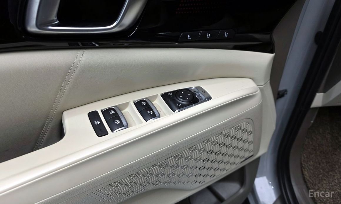 2024 Kia Carnival IV Рестайлинг 9-Seater Gravity с пробегом 42 888 км