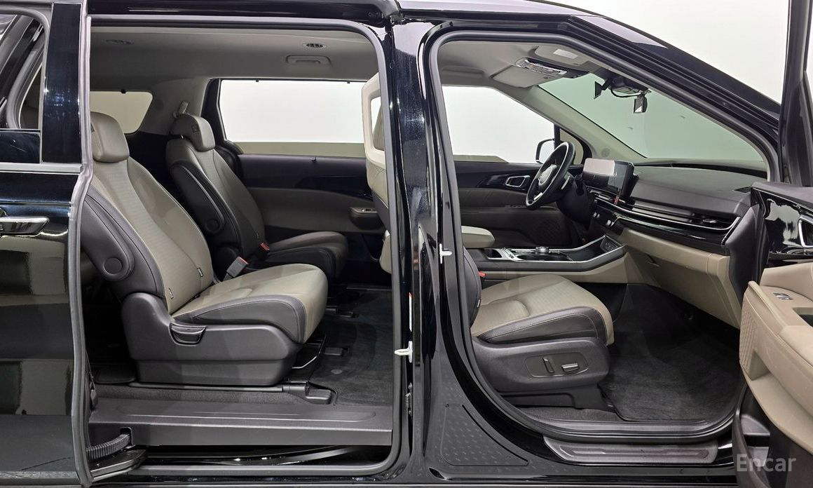 2024 Kia Carnival IV Рестайлинг 9-Seater Signature с пробегом 17 860 км