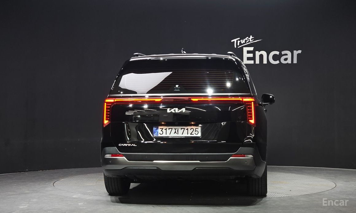 2025 Kia Carnival IV Рестайлинг 9-Seater Gravity с пробегом 22 455 км