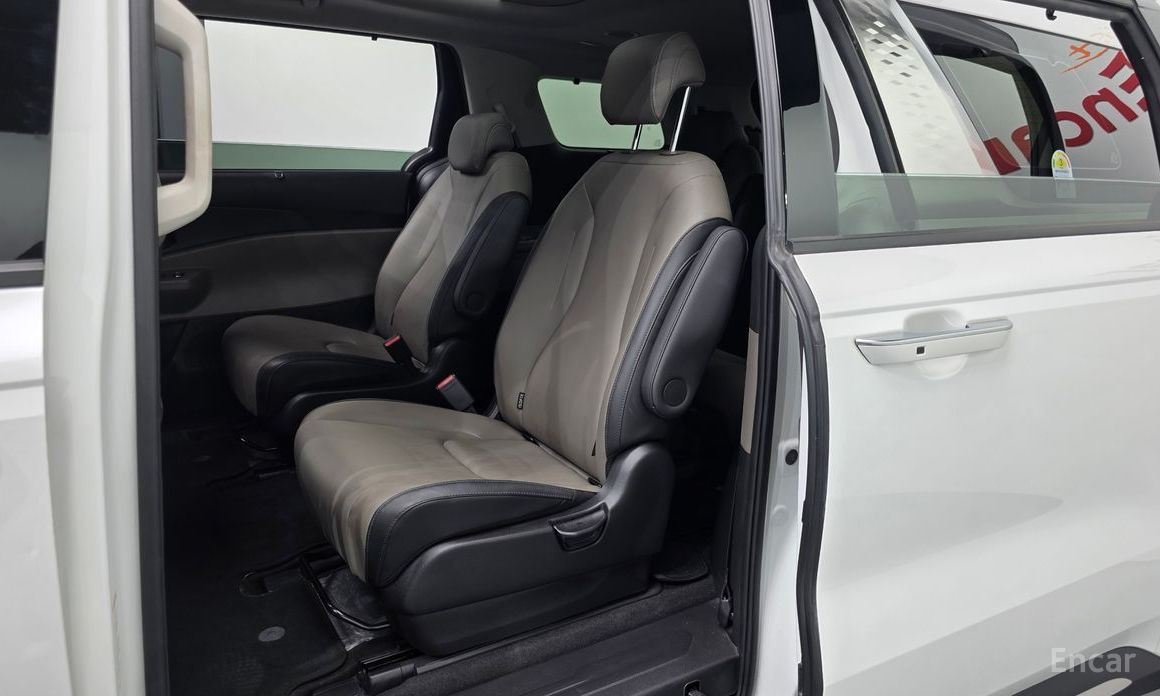 2024 Kia Carnival IV Рестайлинг HEV 9seater Nobless с пробегом 74 811 км