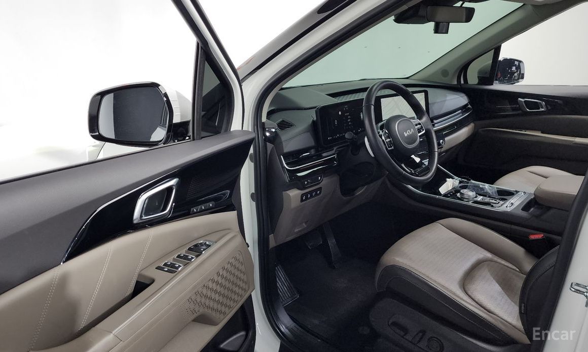 2024 Kia Carnival IV Рестайлинг HEV 9seater Signature с пробегом 29 404 км