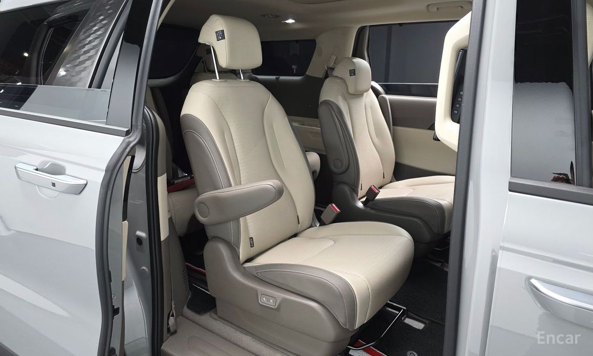 2025 Kia Carnival IV Рестайлинг HEV 9seater Gravity с пробегом 16 010 км