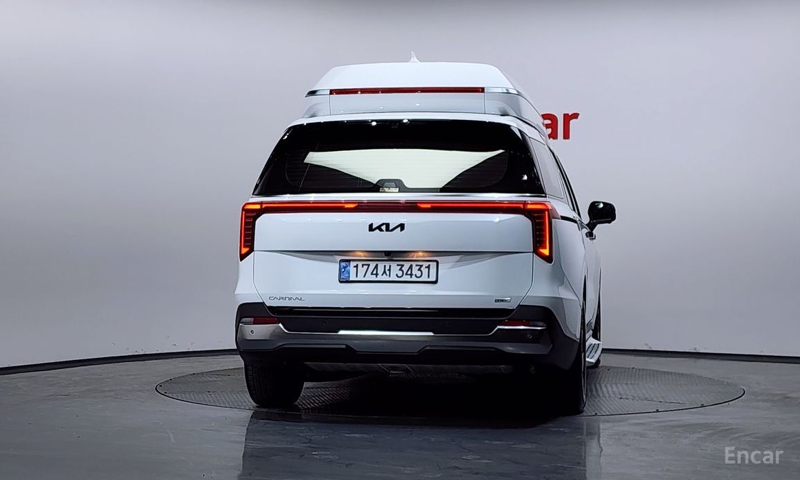 2025 Kia Carnival IV Рестайлинг HEV 9-Seater Hi-Limousine Signature с пробегом 8 085 км