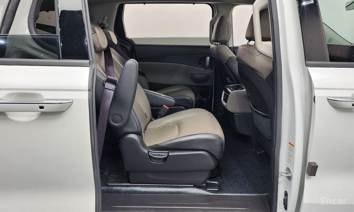 2024 Kia Carnival IV Рестайлинг HEV 9seater Nobless с пробегом 49 205 км