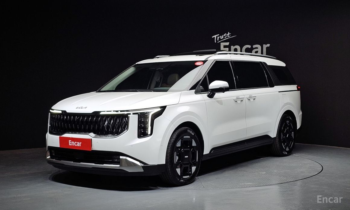 2025 Kia Carnival IV Рестайлинг HEV 9seater Signature с пробегом 12 770 км
