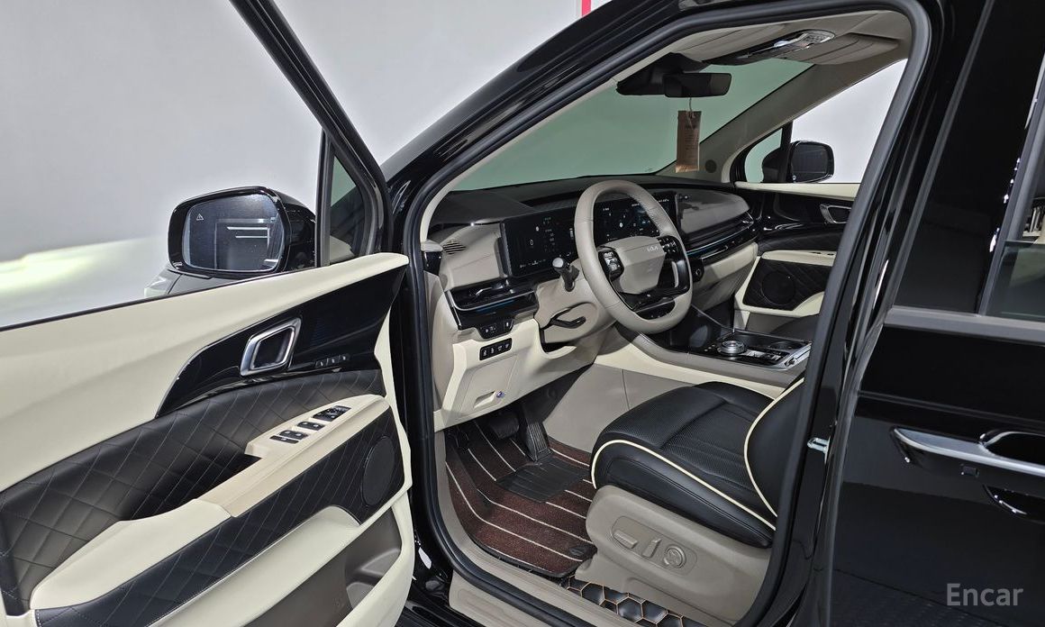 2025 Kia Carnival IV Рестайлинг HEV 9-Seater Hi-Limousine (Special vehicle) с пробегом 10 911 км