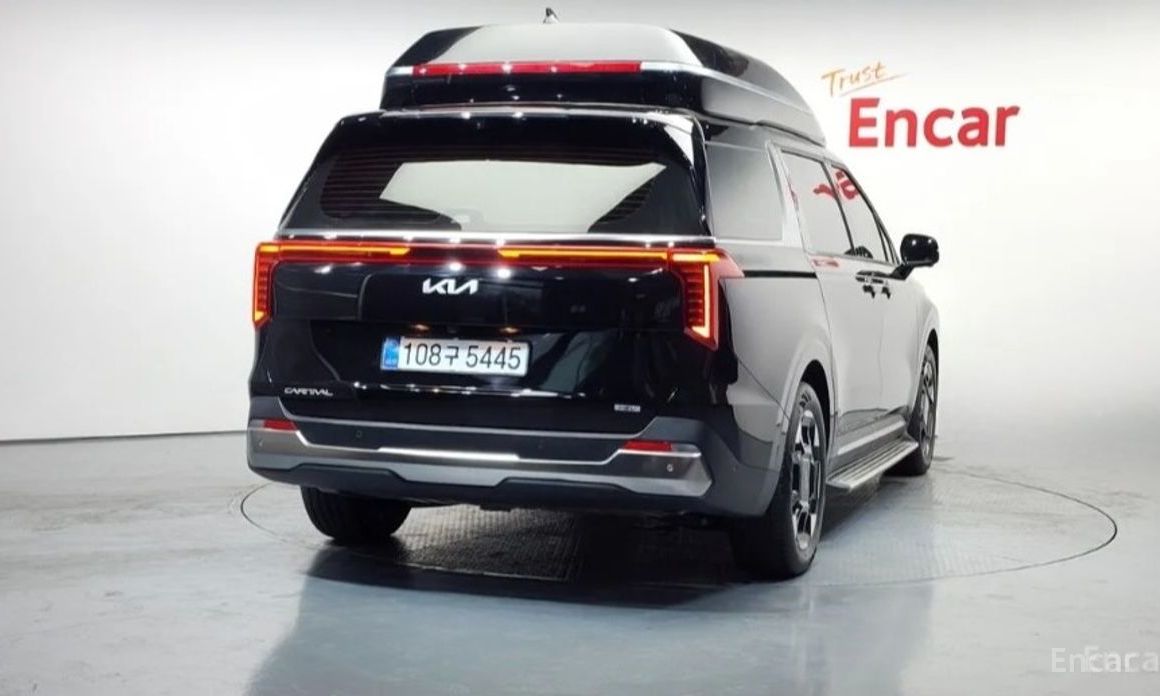 2024 Kia Carnival IV Рестайлинг HEV 9-Seater Hi-Limousine Signature с пробегом 4 000 км