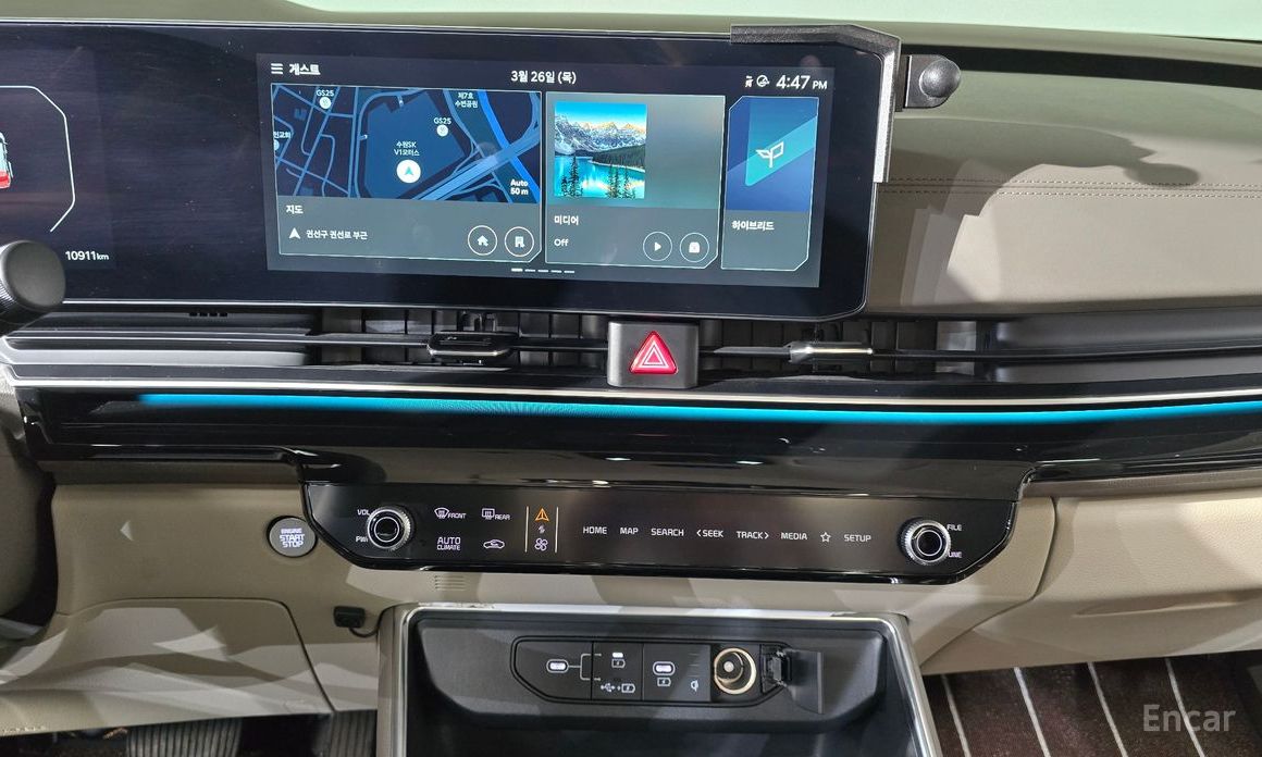 2025 Kia Carnival IV Рестайлинг HEV 9-Seater Hi-Limousine (Special vehicle) с пробегом 10 911 км