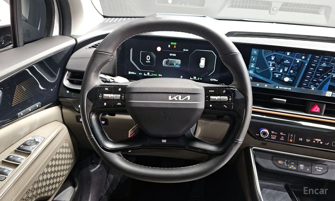 2025 Kia Carnival IV Рестайлинг HEV 9seater Signature с пробегом 12 770 км
