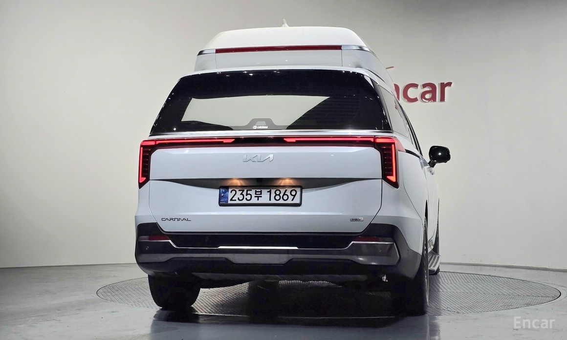 2024 Kia Carnival IV Рестайлинг HEV 9-Seater Hi-Limousine Signature с пробегом 32 696 км