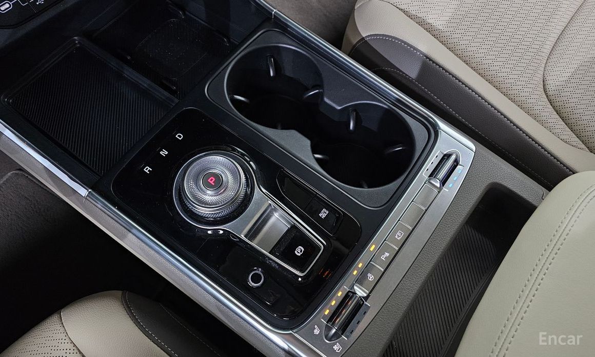 2025 Kia Carnival IV Рестайлинг HEV 9seater Signature с пробегом 30 532 км