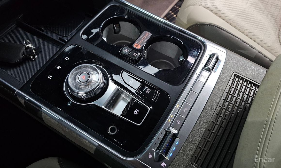 2024 Kia Carnival IV Рестайлинг HEV 9-Seater Hi-Limousine Signature с пробегом 36 348 км