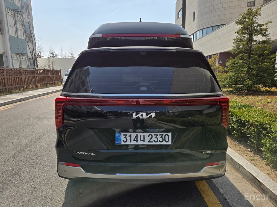 2026 Kia Carnival IV Рестайлинг HEV 9-Seater Hi-Limousine Signature с пробегом 1 059 км