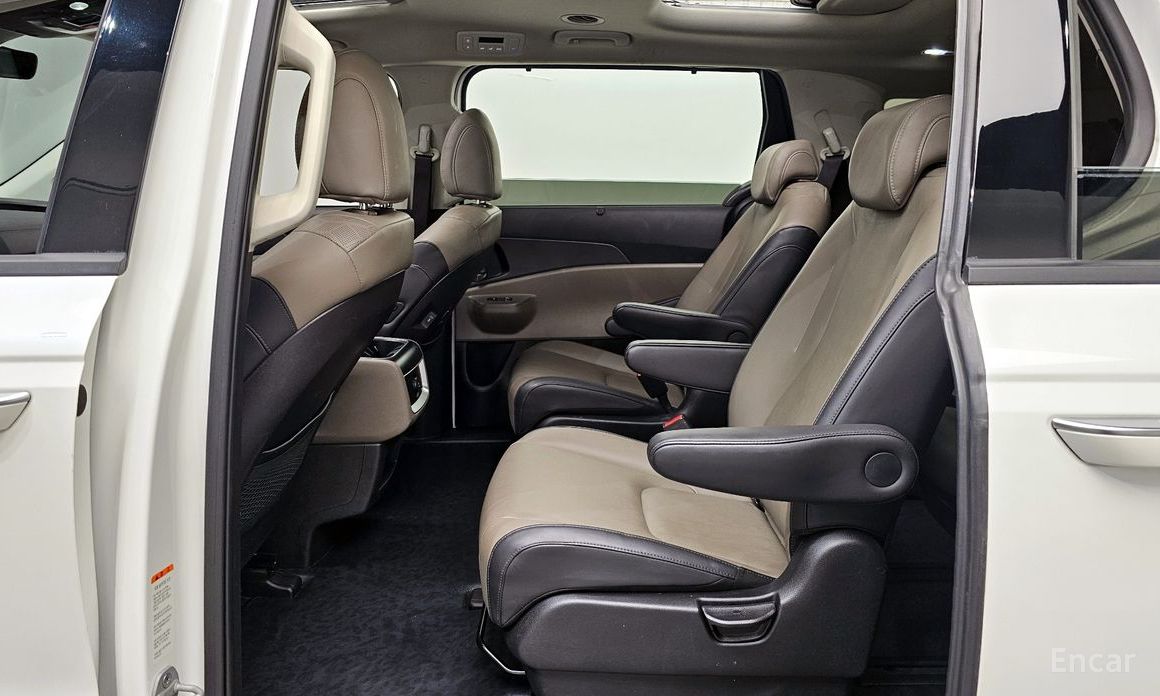 2024 Kia Carnival IV Рестайлинг HEV 9seater Nobless с пробегом 47 854 км