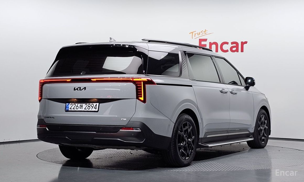 2025 Kia Carnival IV Рестайлинг Gasoline 9 Seater X Line с пробегом 10 957 км