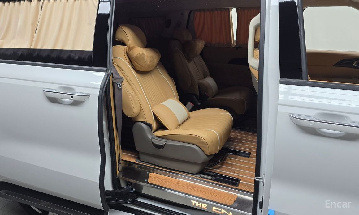 2024 Kia Carnival IV Рестайлинг Gasoline 9-Seater Hi Limousine (7-seater Limousine(Special vehicle) с пробегом 20 442 км