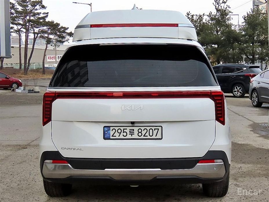 2024 Kia Carnival IV Рестайлинг Gasoline 9-Seater Hi Limousine Signature с пробегом 6 257 км