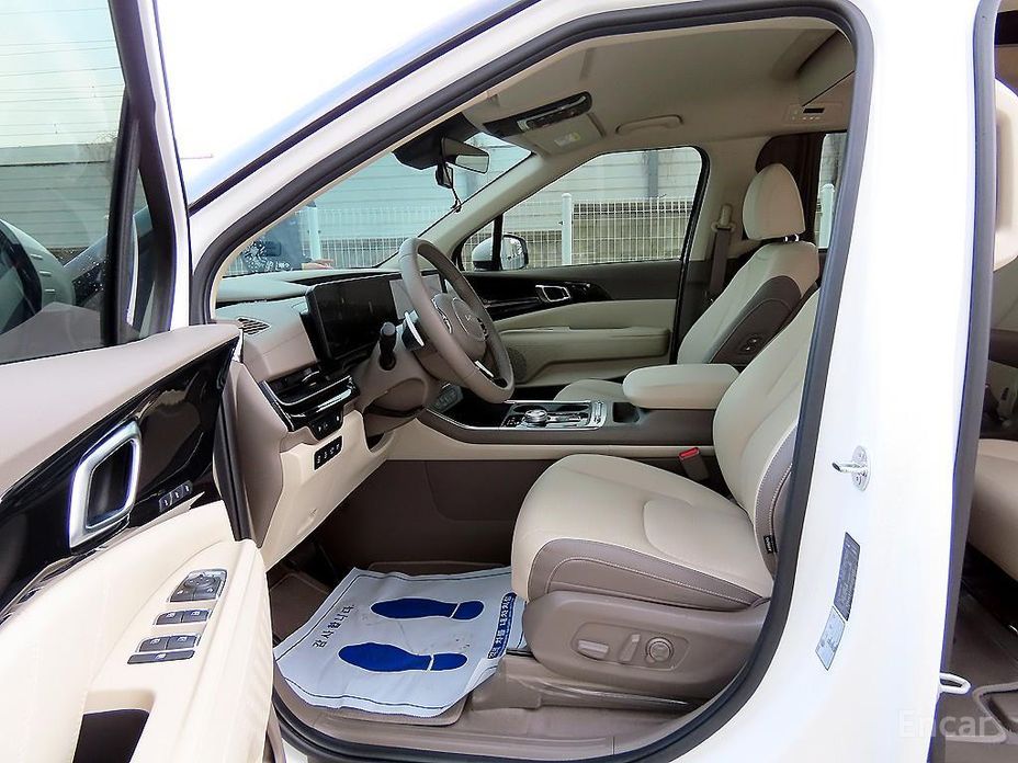2024 Kia Carnival IV Рестайлинг Gasoline 9-Seater Hi Limousine Signature с пробегом 6 257 км