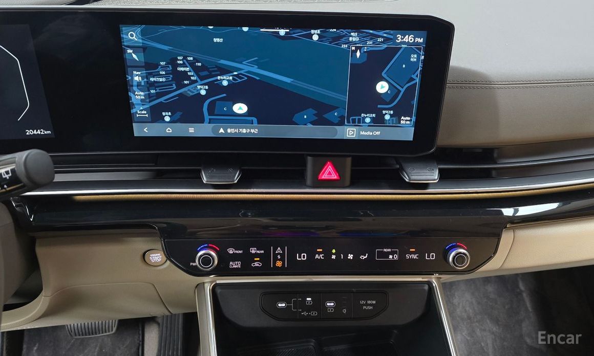 2024 Kia Carnival IV Рестайлинг Gasoline 9-Seater Hi Limousine (7-seater Limousine(Special vehicle) с пробегом 20 442 км