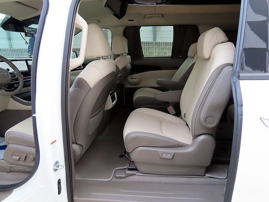 2024 Kia Carnival IV Рестайлинг Gasoline 9-Seater Hi Limousine Signature с пробегом 6 257 км