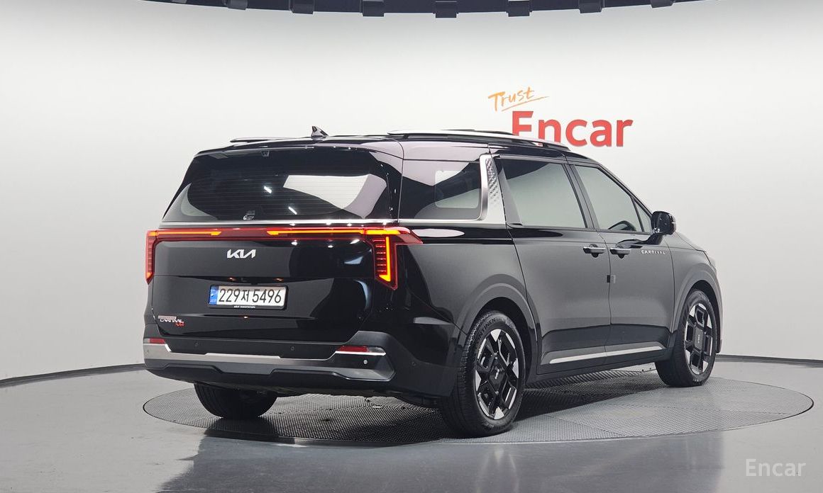 2024 Kia Carnival IV Рестайлинг Gasoline 9-Seater Signature с пробегом 19 508 км