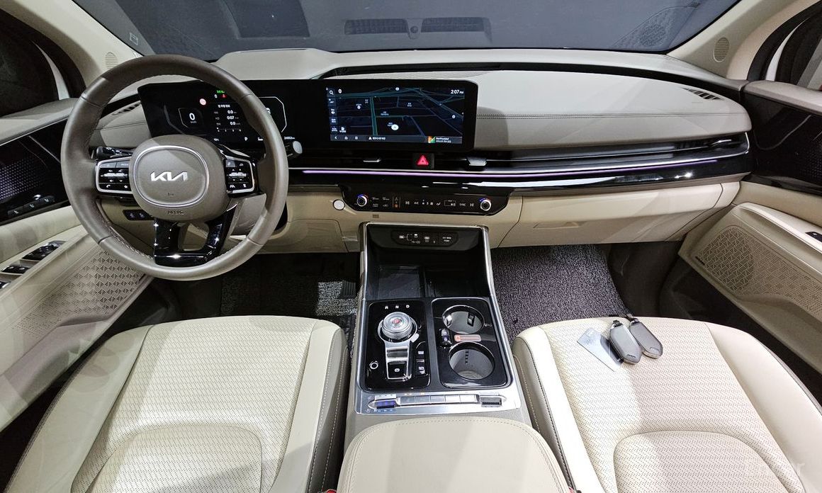 2024 Kia Carnival IV Рестайлинг Gasoline 9-Seater Hi Limousine Signature с пробегом 24 052 км