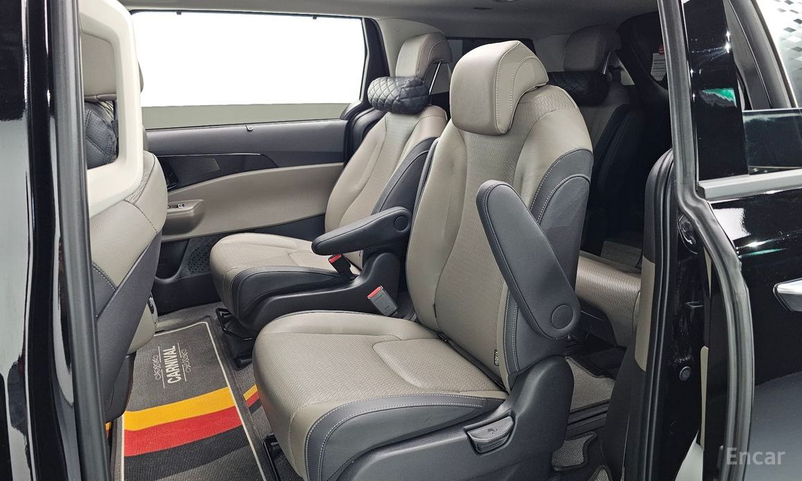 2024 Kia Carnival IV Рестайлинг Gasoline 9-Seater Signature с пробегом 19 508 км