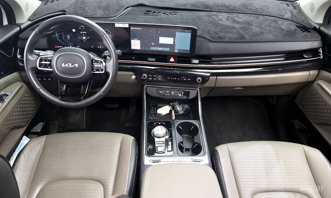 2024 Kia Carnival IV Рестайлинг Gasoline 9-Seater Signature с пробегом 16 180 км