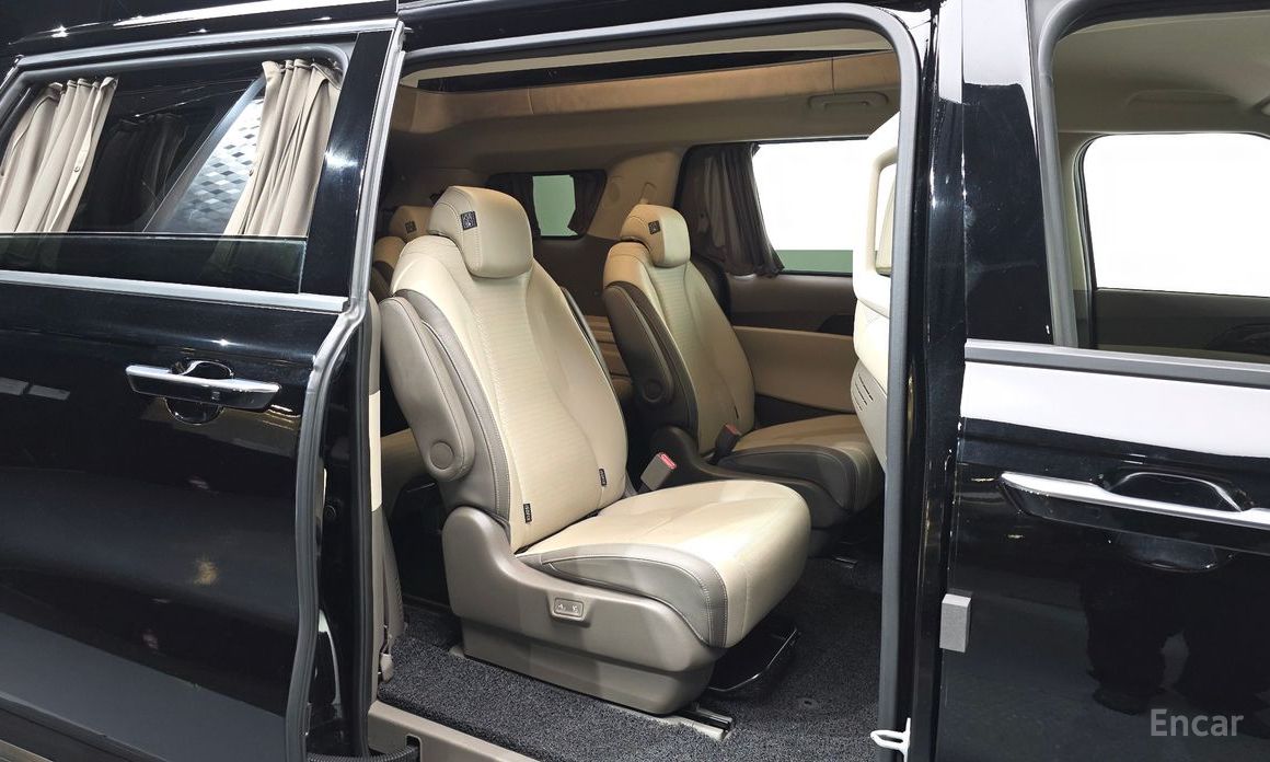2024 Kia Carnival IV Рестайлинг Gasoline 9-Seater Hi Limousine Signature с пробегом 56 999 км