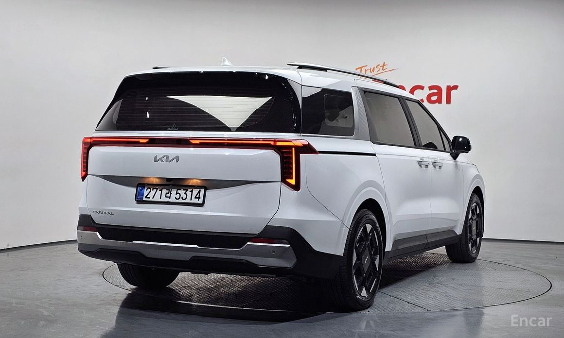 2025 Kia Carnival IV Рестайлинг Gasoline 9-Seater Prestige с пробегом 18 590 км