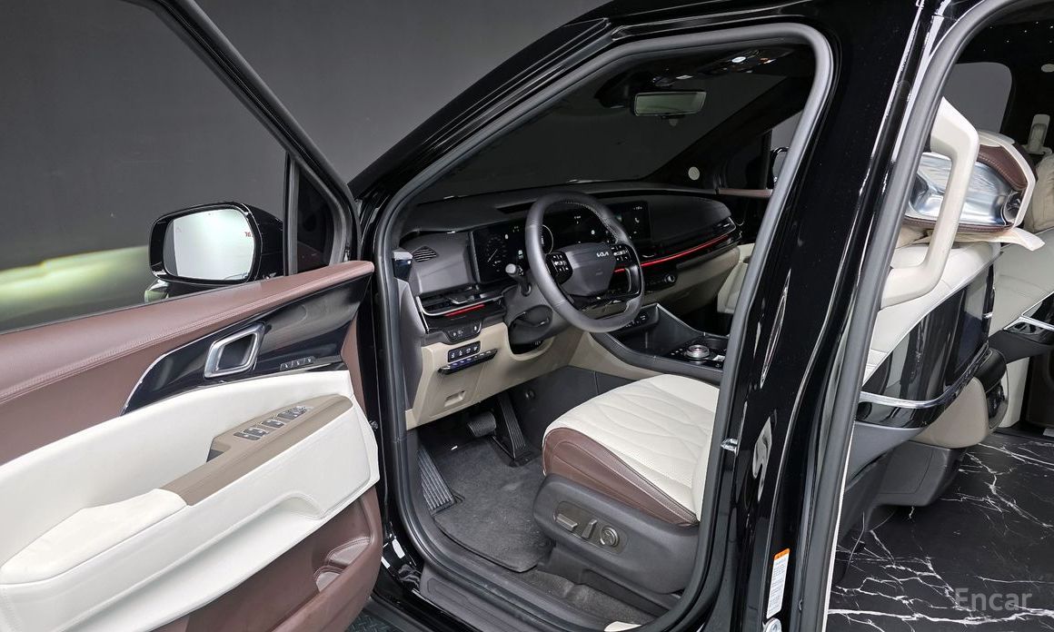 2025 Kia Carnival IV Рестайлинг Gasoline 9-Seater Hi Limousine (7-seater Limousine(Special vehicle) с пробегом 13 532 км