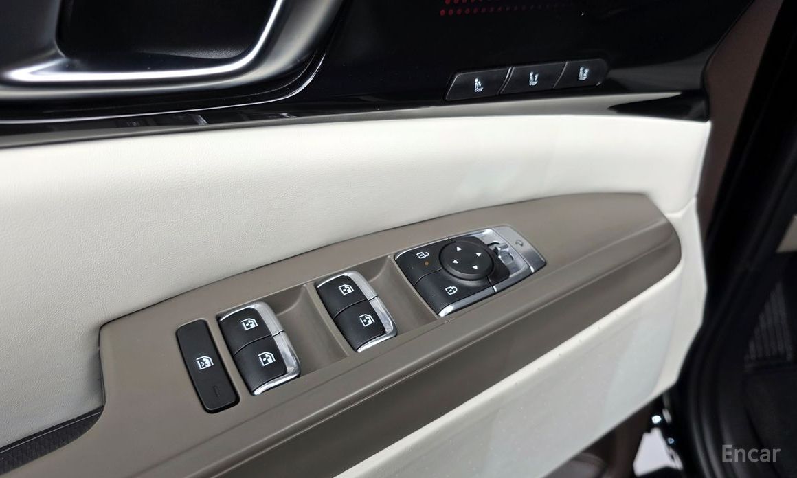 2025 Kia Carnival IV Рестайлинг Gasoline 9-Seater Hi Limousine (7-seater Limousine(Special vehicle) с пробегом 13 532 км