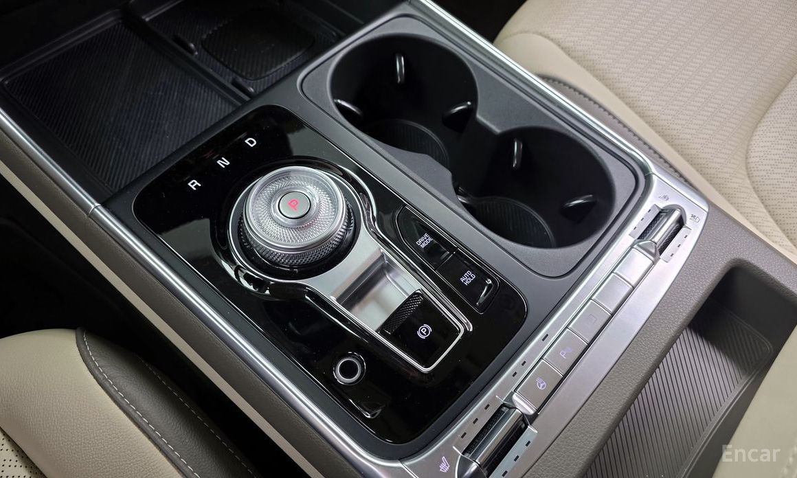 2024 Kia Carnival IV Рестайлинг Gasoline 9-Seater Signature с пробегом 16 362 км