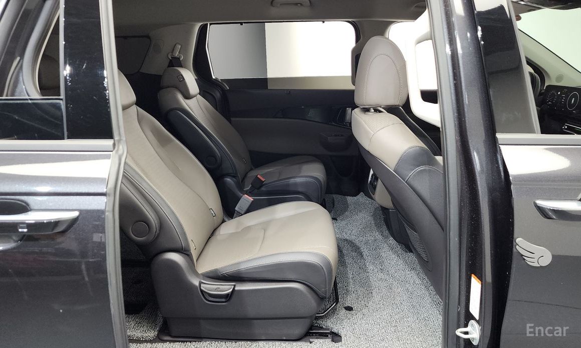 2025 Kia Carnival IV Рестайлинг Gasoline 9-Seater Signature с пробегом 14 202 км