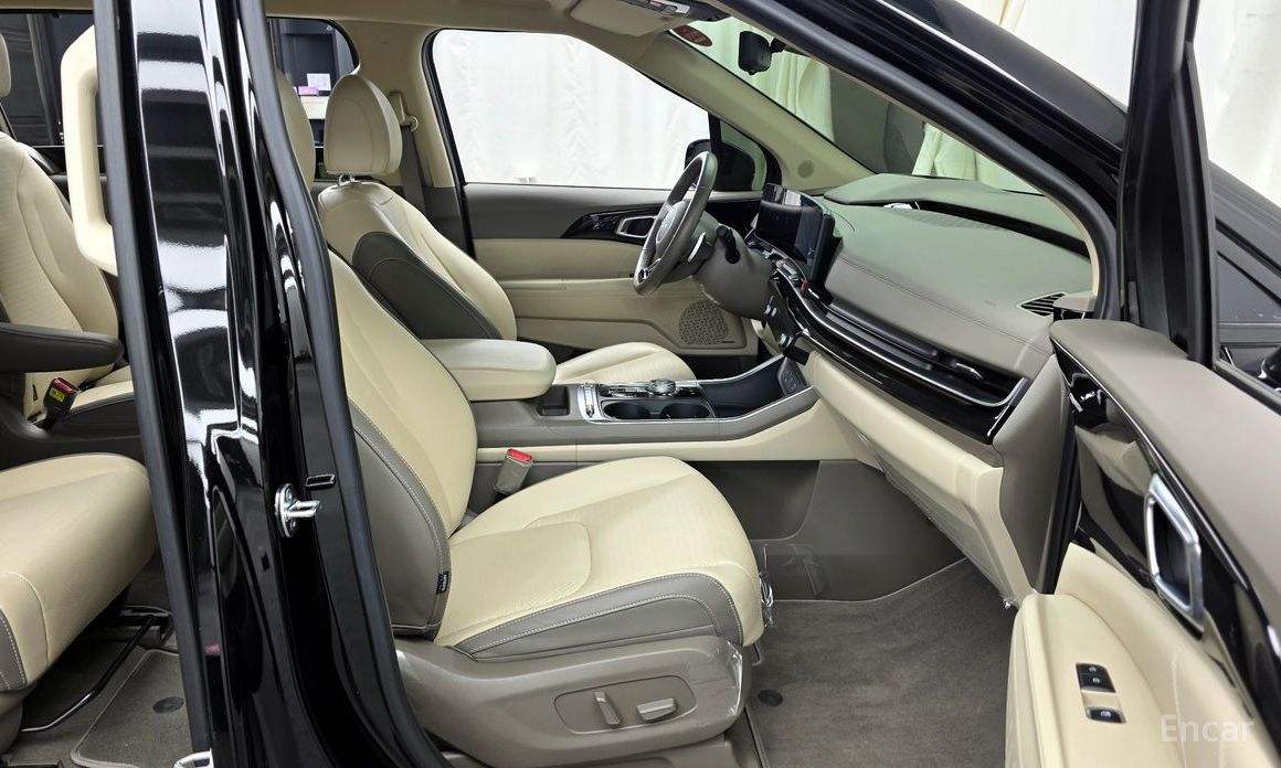 2024 Kia Carnival IV Рестайлинг Gasoline 9-Seater Signature с пробегом 16 362 км