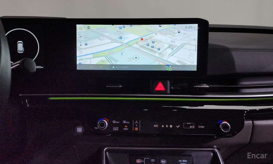 2025 Kia Carnival IV Рестайлинг Gasoline 9-Seater Signature с пробегом 14 202 км